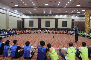 金芒果教育承辦泰康人壽棗莊中支拓展訓練活動