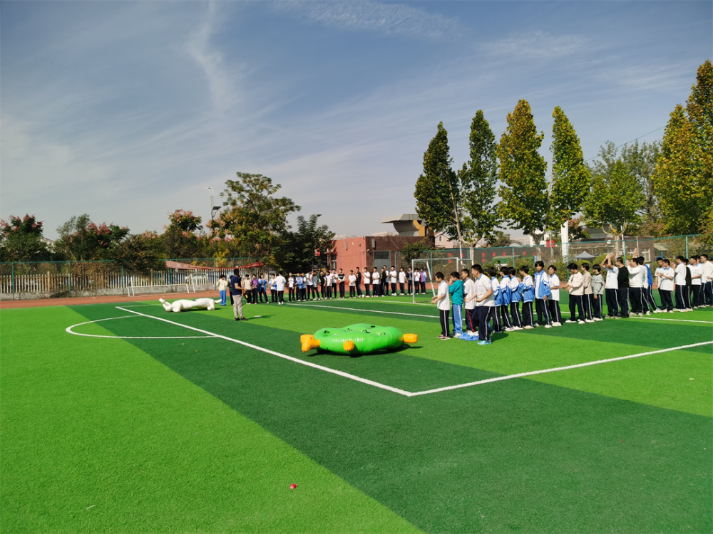 金芒果教育助力學校開展“開心體育課  快樂伴我行”特色體育活動